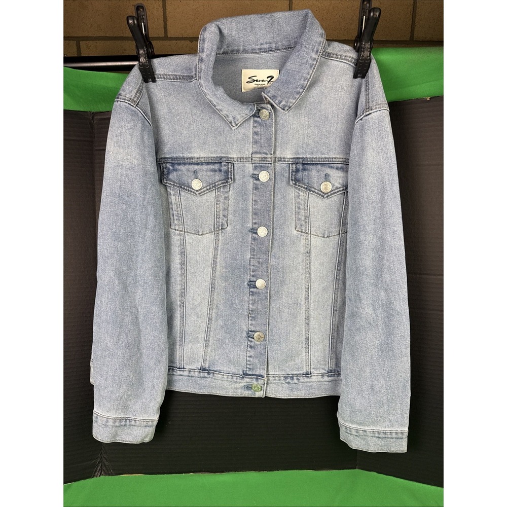 Seven7 Womens Denim Jacket Size XL Light Wash Trucker Relaxed Fit Blue NWT